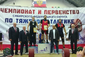 Мысковские спортсмены успешно выступили на чемпионате и первенстве Сибирского федерального округа по тяжелой атлетике