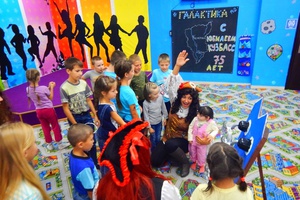 В Мысках прошла благотворительная акция «Чужих детей не бывает».