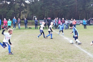 Юные мысковские футболисты приняли участие в открытом турнире по мини-футболу «Кубок осени».
