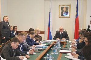 Сергей Цивилев представил на аппаратном совещании внештатных советников губернатора.