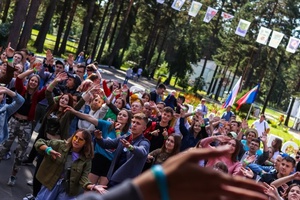 Мысковские школьники – участники 55-й областной профильной смены актива детско-юношеских организаций Кузбасса «Республика беспокойных сердец».
