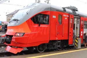 Новый электропоезд начал курсировать на пригородных маршрутах Кузбасса, заменив старый состав