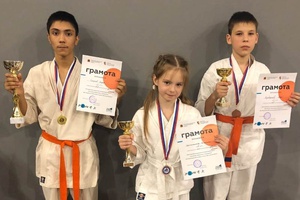 Юные каратисты из Мысков стали победителями и призерами турнира по киокусинкай каратэ «Кузнецкий медвежонок».