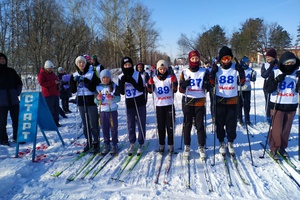 Мысковчане закрыли зимний спортивный сезон лыжными гонками.