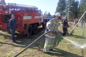 В Мысках прошли тактико-специальные учения по тушению лесных пожаров.