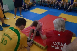 Воспитанники Мысковского детского дома-интерната попробовали свои силы в выполнении нормативов ГТО.