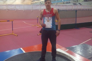 Мысковские атлеты успешно начали летний легкоатлетический сезон.