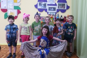 Воспитанники детского сада № 12 «Малыш» и их родители приобщаются к театральному искусству.