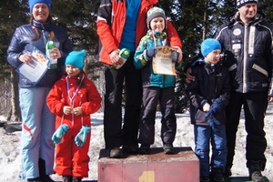 В субботу на базе Мысковской детско-юношеской спортивной школы прошли городские соревнования «Мама, папа, я – горнолыжная семья».