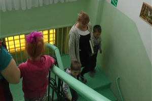 Сегодня в Мысках прошла эвакуация воспитанников и сотрудников Социально-реабилитационного центра для несовершеннолетних.