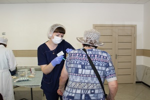 30 июня выездной пункт вакцинации от COVID-19 Мысковской городской больницы работал в поселке Ключевой.