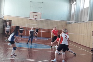Сегодня в спорткомплексе «Энергетик» прошел городской Рождественский турнир по волейболу.