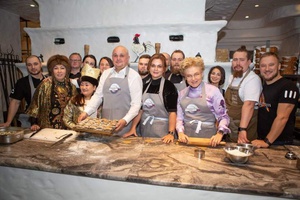 Мысковчанка Чылтыс Таннагашева приняла участие в открытии Недели Кузбасской кухни в Москве.