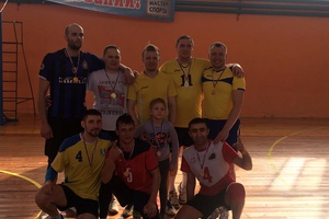 В Мысках завершился Чемпионат города по волейболу среди мужских команд.