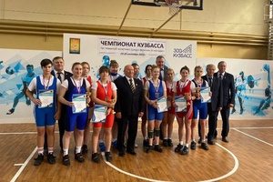 24-25 сентября в Мысках в спортивно-оздоровительном комплексе «Олимп» прошел Чемпионат Кузбасса по тяжёлой атлетике среди мужчин и женщин.
