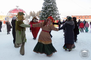 В Мысках на площади торжеств прошел национальный шорский праздник «Мылтык».