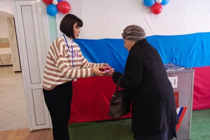 Во второй день голосования на выборах Президента Российской Федерации мысковчане с утра активно идут на избирательные участки.