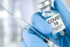 Почти 180 тысяч кузбассовцев поставили прививку от коронавируса.