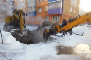 В центральной части Мысков оперативно устранена авария на водоводе.