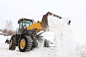 За минувшую неделю с улиц Мысков было вывезено свыше 1200 кубометров снега.
