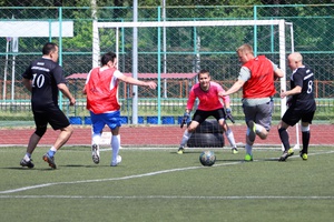 В угольной компании «Южный Кузбасс» состоялись соревнования по мини-футболу среди работников подразделений компании.