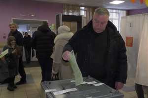 Одним из первых на выборах Президента Российской Федерации проголосовал глава Мысков Евгений Тимофеев.