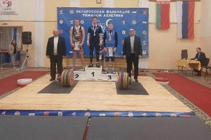 Тяжелоатлет из Мысков завоевал золотую медаль на соревнованиях в Беларуси.