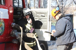 Пожарно-тактические учения прошли на территории центральной обогатительной фабрики «Сибирь» угольной компании «Южный Кузбасс».