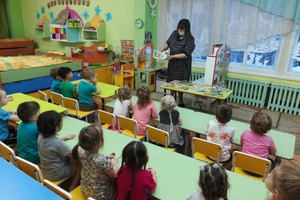 Работники Центральной детской библиотеки побывали в гостях у дошкольников.