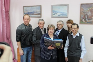 В Центральной городской библиотеке состоялась презентация книги Славной истории строки, посвященной 30-летию Совета ветеранов