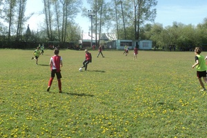В Мысках юные футболисты открыли летний сезон.