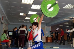 Мысковская команда заняла 3 место на Первенстве Кемеровской области по тяжелой атлетике среди юношей и девушек до 18 лет.