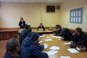 Сегодня в Центре занятости населения Мысков прошла мини-ярмарка вакансий.