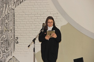 Мысковчанка прошла в финал областного этапа Чемпионата по чтению вслух «Страница 19».