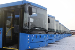 В Кузбасс по госпрограмме поступили 18 городских и междугородных автобусов, один из них будет работать в Мысках.