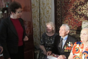 90-летний юбилей отмечает сегодня ветеран труда Виктор Шарабарин.