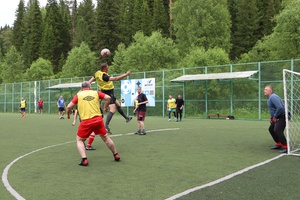 «Южный Кузбасс» провел летний этап директорского турнира по футболу