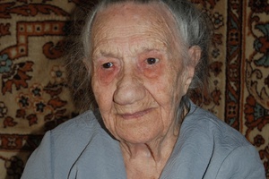 Сегодня ветерану труда, труженице тыла Таисии Карташовой из Мысков исполнилось 105 лет.