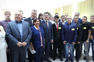 В Томь-Усинском энерготранспортном техникуме появилась именная аудитория.
