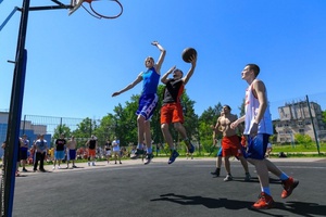 Мысковчан приглашают принять участие в турнире по стритболу.