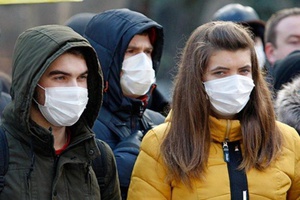 Профилактика коронавирусной инфекции: как правильно носить защитную маску.