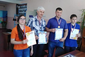 Городской турнир по шахматам, посвященный Дню России, состоялся в Мысках.