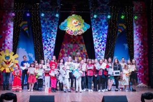 В Городском центре культуры Мысков прошел Открытый городской детско-юношеский конкурс исполнителей эстрадной песни «Радость -2018».