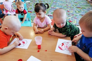 С 1 августа в детских садах Мысков идет активный прием детей в группы раннего возраста.